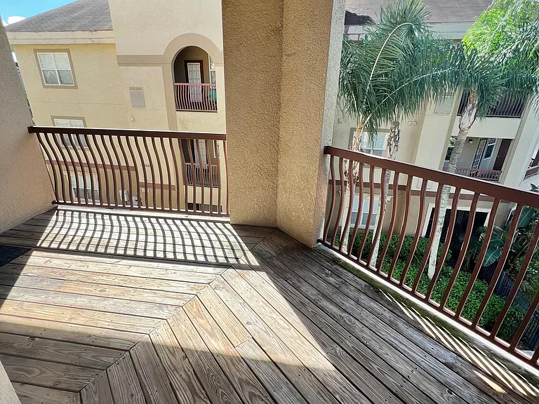 1410 Villa Capri Cir #306 — Photo 23