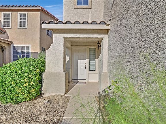 2nd image of 5558 Crescent Valley St