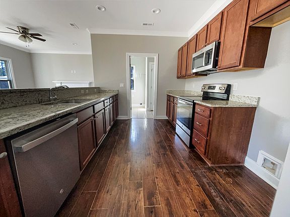 5th image of 184 W Smith St