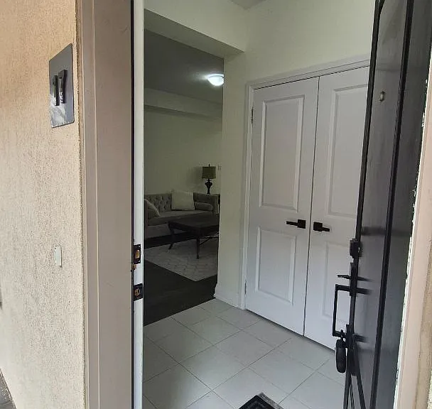 3077 Cawthra Rd #17 — Photo 1