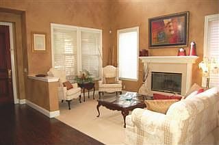 3rd image of 719 Iris Gardens Ct