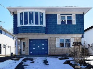 394 Leverett Ave, Staten Island, NY 10308