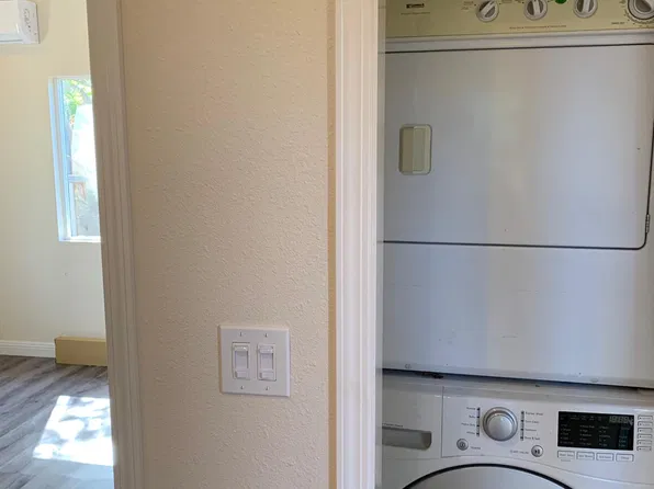954 W Washington Ave, Sunnyvale, CA 94086