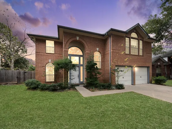 4330 E Meadows Dr, Sugar Land, TX 77479