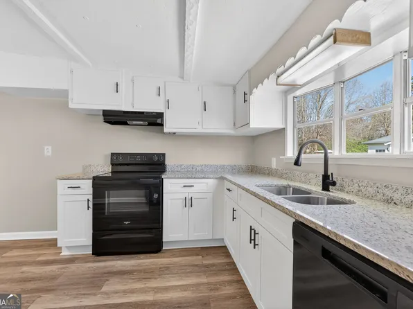 162 Brentwood Ln, Locust Grove, GA 30248