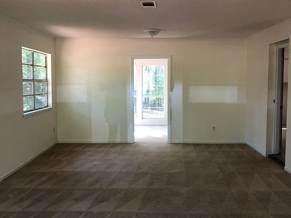 Large bonus room
