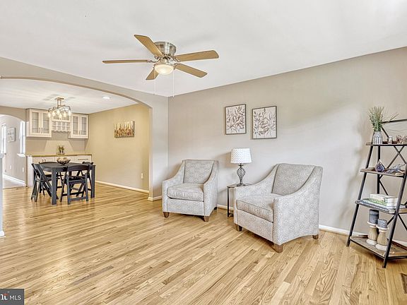 5th image of 15307 Harmony Hill Ct