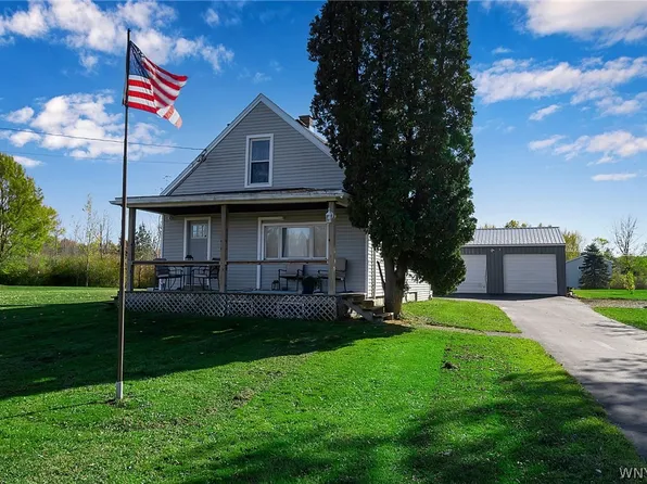 1261 Gowans Rd, Angola, NY 14006