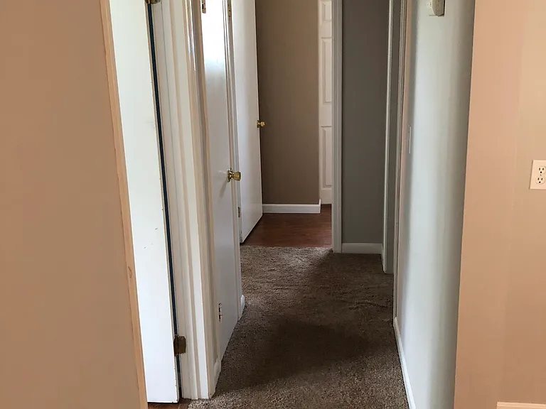 Barone Cir — Photo 5