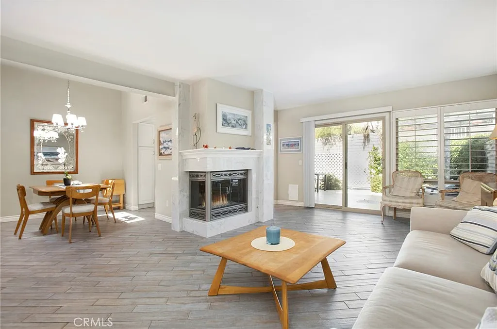 4 bed, 1883 sqft, $4,700 — Photo 3