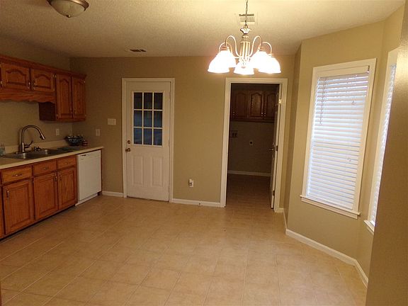4th image of 468 Hannah Marie Dr