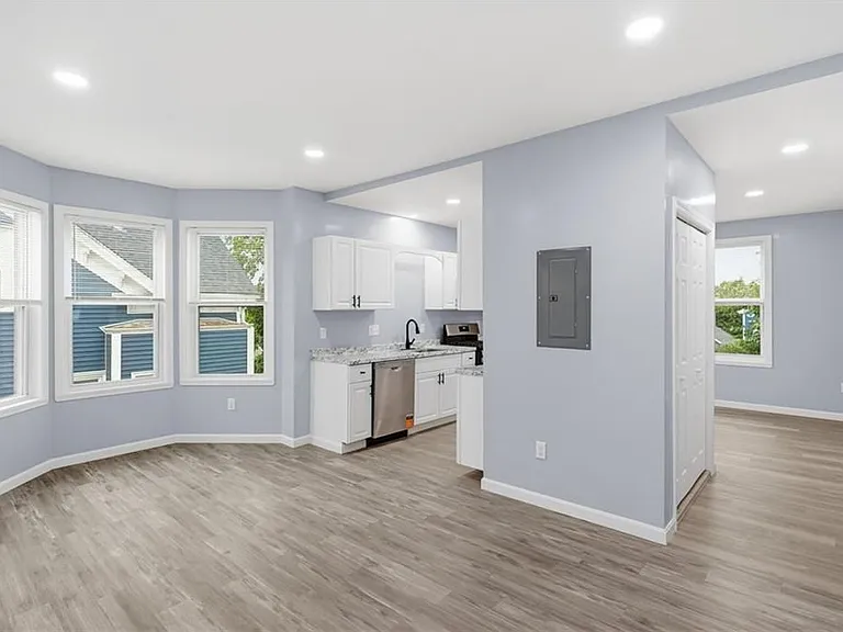 62 Cypress St #2 — Photo 5