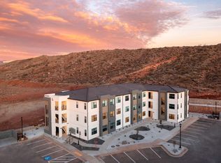 226 N Cliffside Dr #L-300, Hurricane, UT 84737