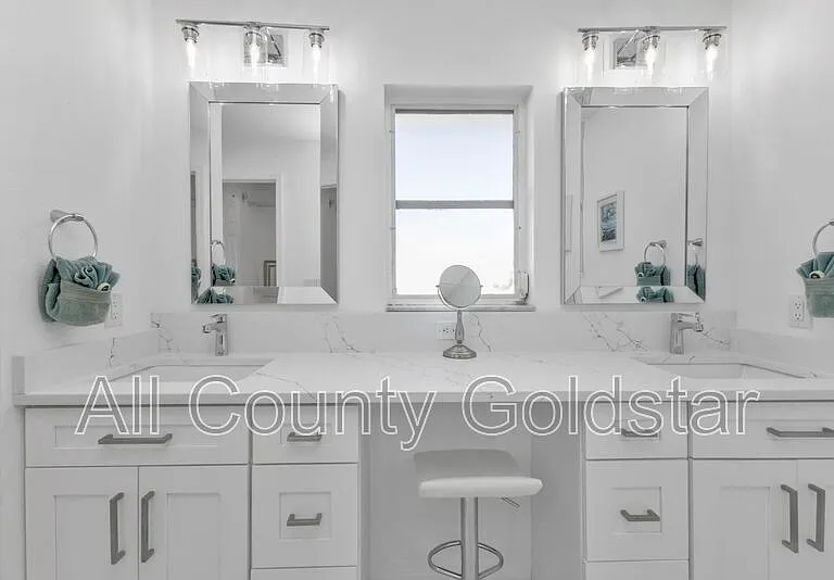 9509 Saint Paul Dr — Photo 32