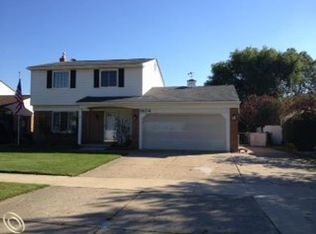 1404 Ranier Blvd, Canton, MI 48187