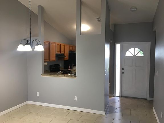 3rd image of 3149 Phlox Dr