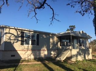 114 Cowboy Loop, Smithville, TX 78957