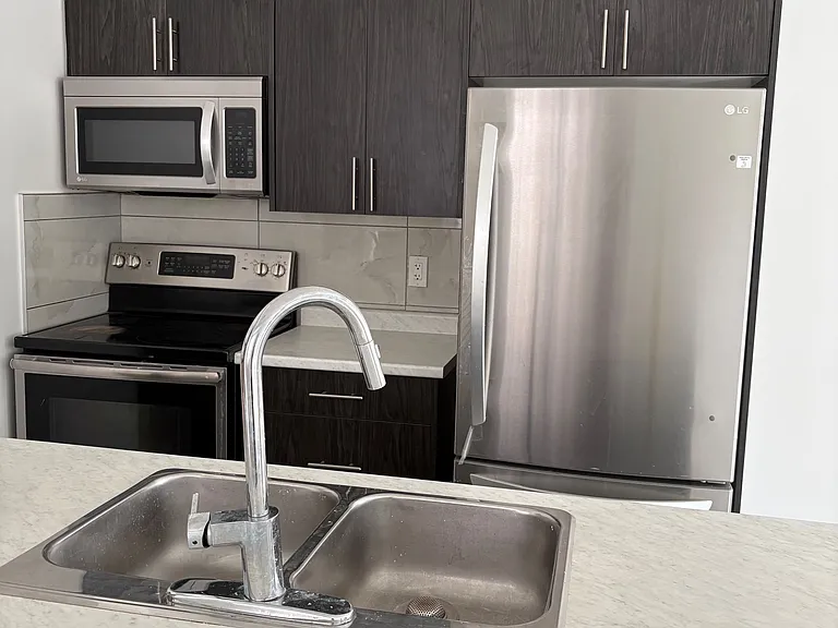 162 Glow Ave — Photo 3