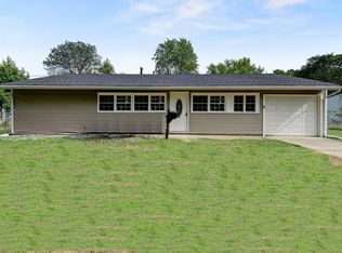 2 Delsey Rd, Kendall Park, NJ 08824