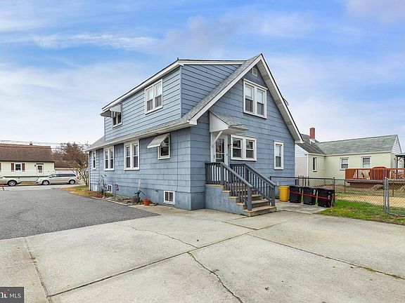 4th image of 413 Ives Ave