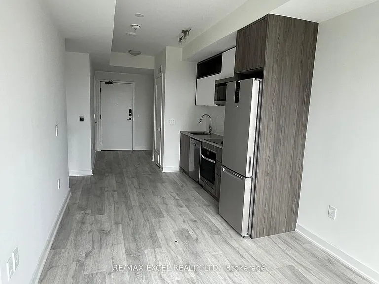 60 Princess St #914 — Photo 21