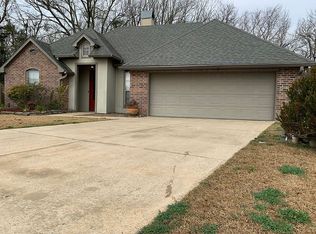 240 Barksdale Dr, Broussard, LA 70518