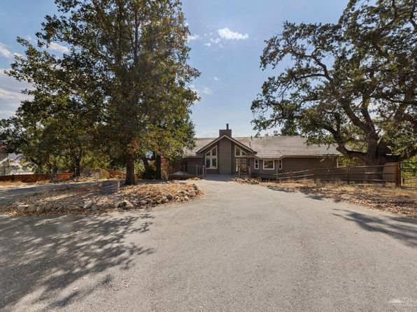 24500 Deertrail Dr, Tehachapi, CA 93561
