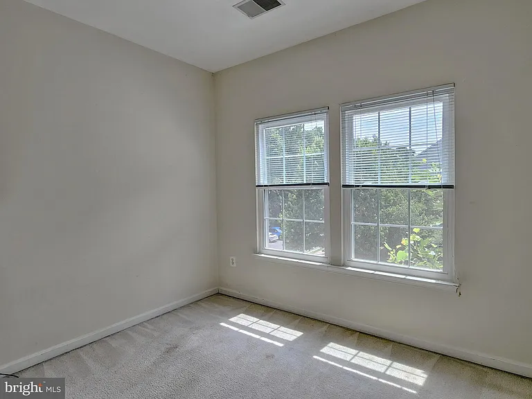 13906 Gothic Dr — Photo 36