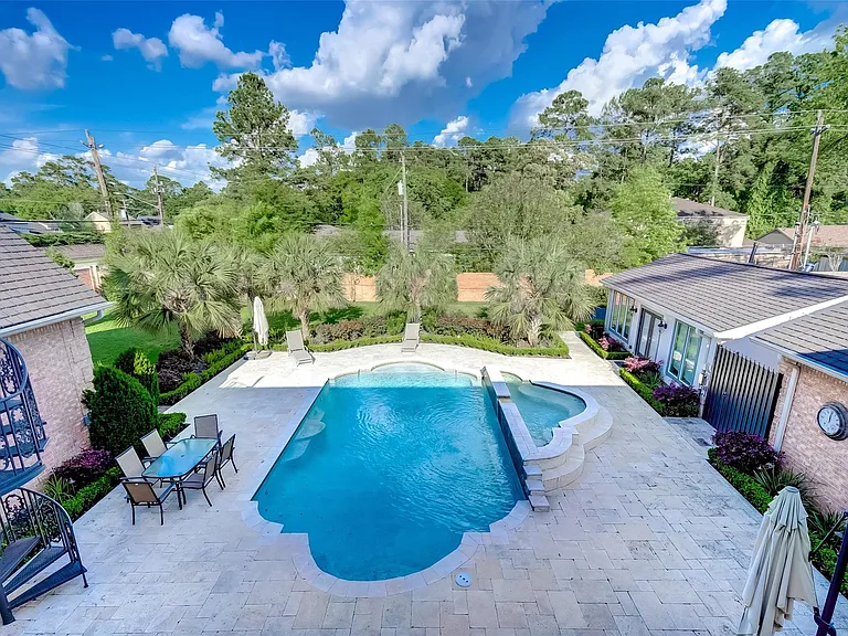 12445 Memorial Dr — Photo 1
