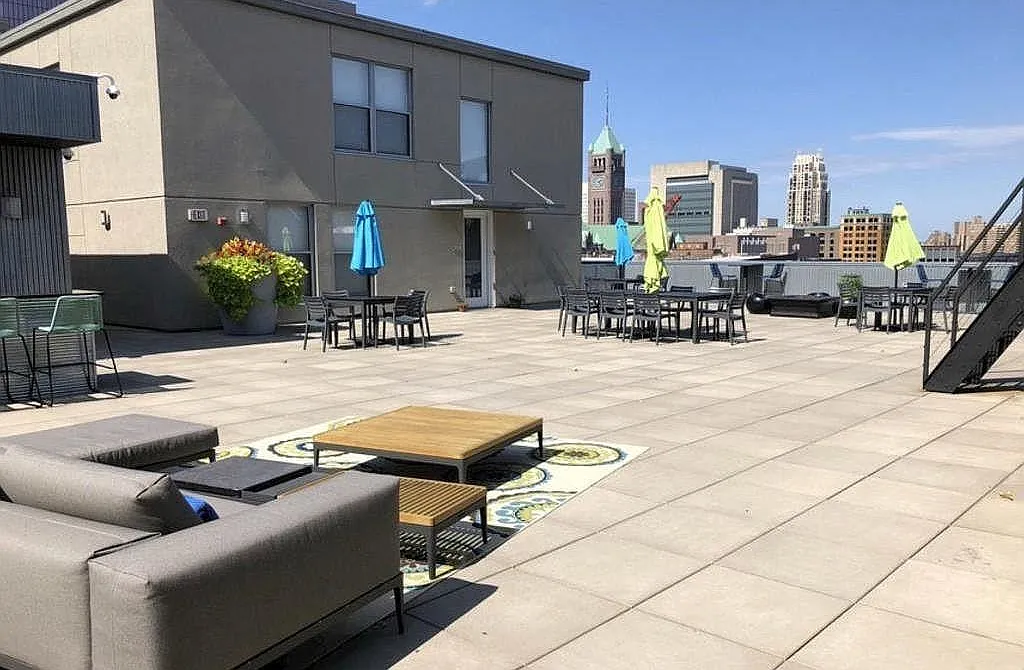 521 S 7th St — Photo 3