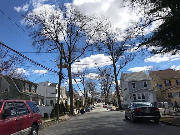 5th image of 62 Laventhal Ave