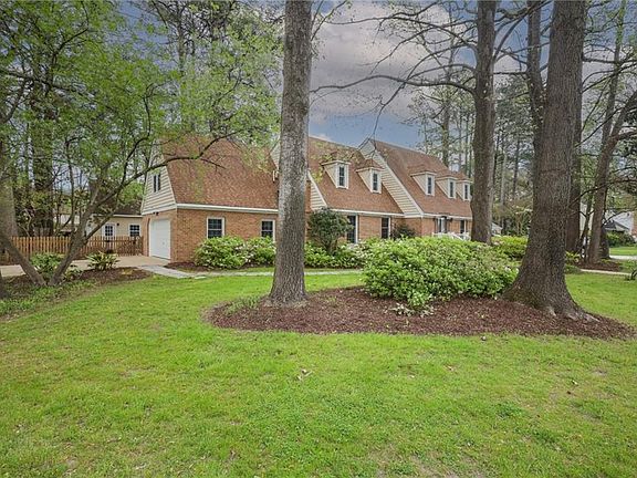2nd image of 301 Woodberry Dr