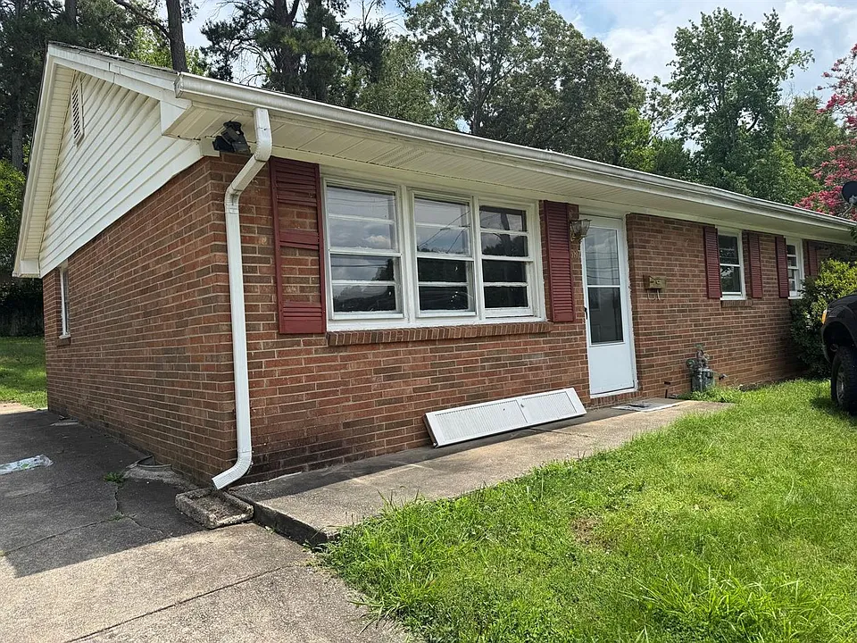 587 Arlington Rd