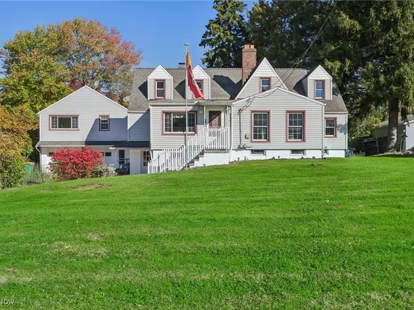 8099 Glen Park Rd, Kirtland, OH 44094