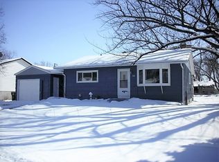 1101 Colonial Dr, Machesney Park, IL 61115