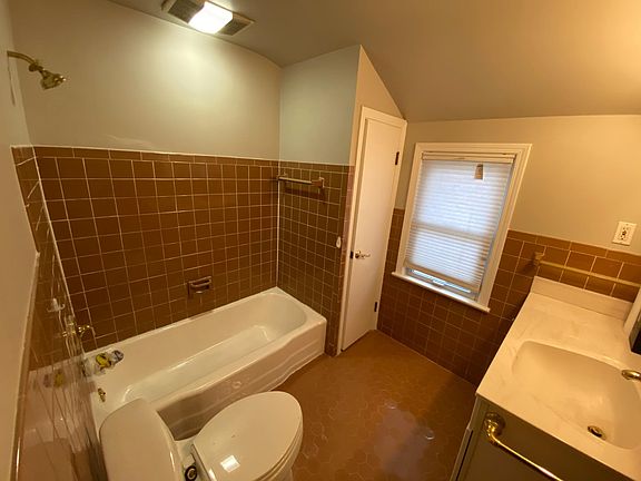 5th image of 4748 Fay Dr