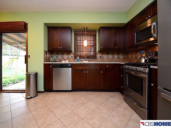 5th image of 3128 S 162nd Cir
