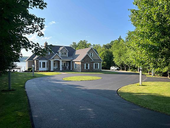 2nd image of 262 E Monomonac Road