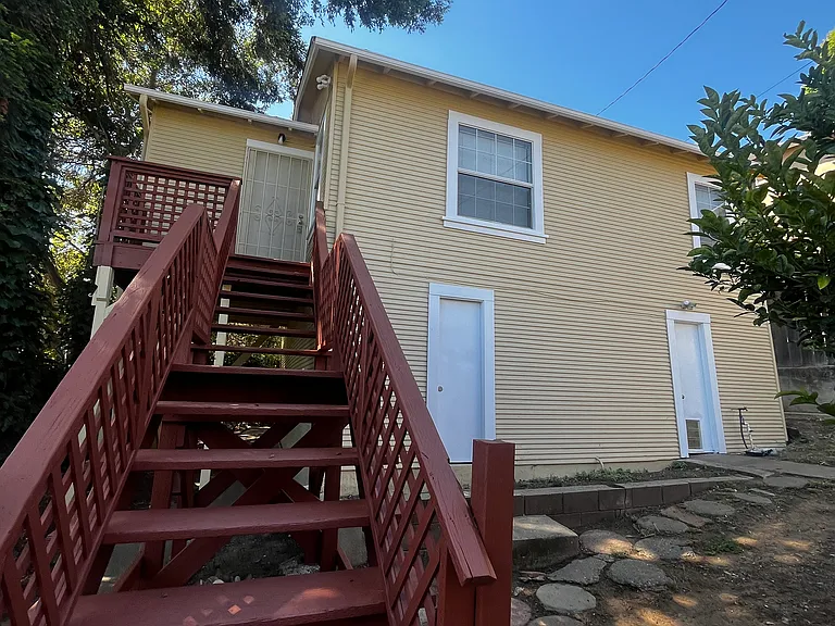 11 B St #15 — Photo 8