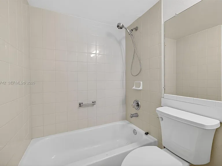 3100 W Rolling Hills Cir #303 — Photo 32