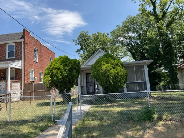 3832 Halley Ter SE, Washington, DC 20032