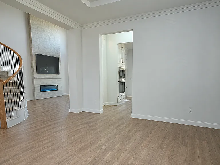 556 Wickerdale Way — Photo 10