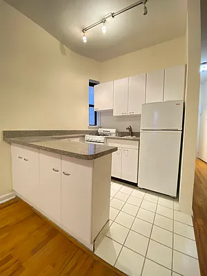 Rented by Bond New York | media 10