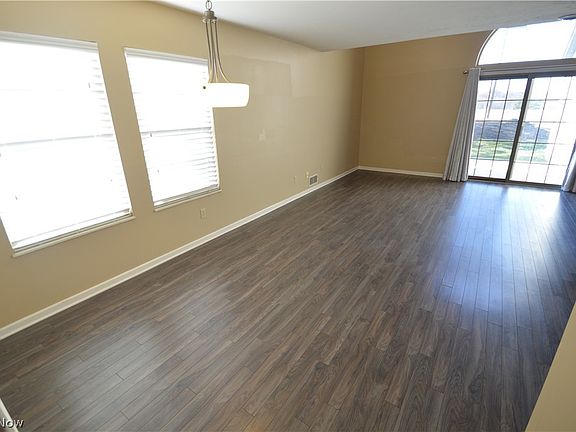3rd image of 221 N Bayshore Dr