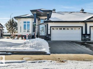 Tamaya Wynd II, Edmonton, AB T6W 1X1