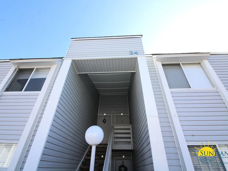 101 Old Ferry Rd #34C