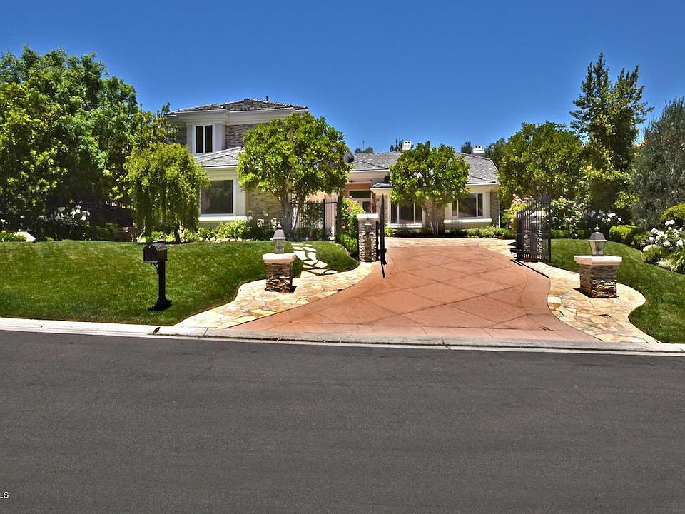 1st image of 3957 Cresthaven Dr
