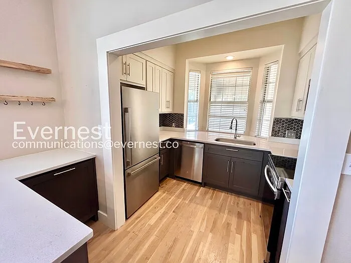 2 bed, 2.0 bath, 1174 sqft, $2,795 — Photo 4