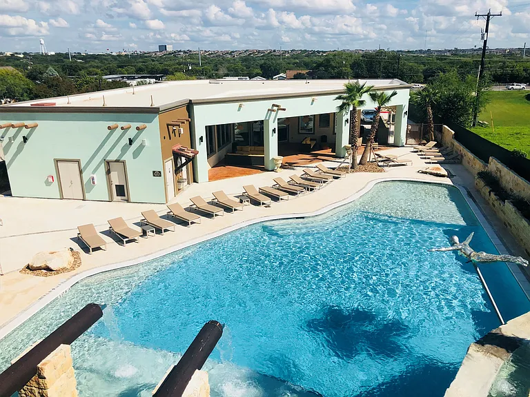 Resort Style Swimming Pool ...take a plunge in the hot summer