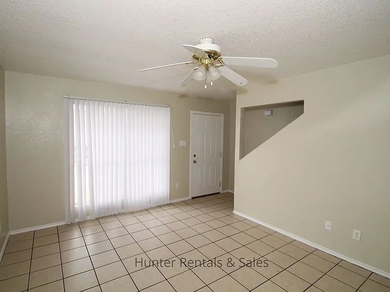 4504D Jeff Scott Dr — Photo 2